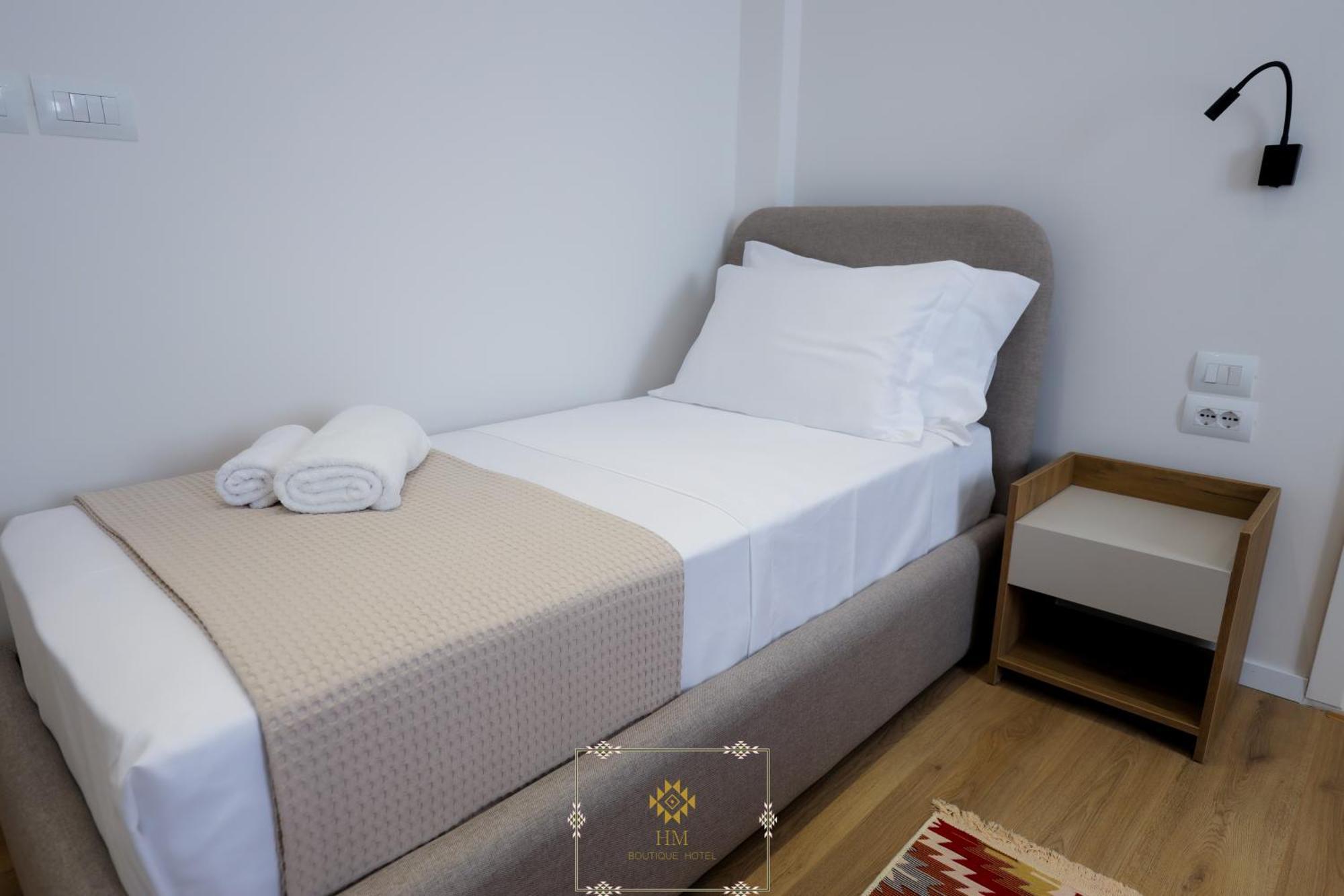 Hm Boutique Hotel Крує Екстер'єр фото
